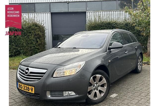Grijs Occasion 2012 Opel Insignia Country Tourer Sport Stationwagen | € 4.898 - Afbeelding 1/4