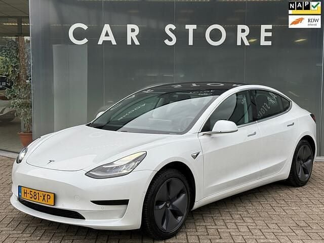 Wit Gebruikt 2020 Tesla Model 3 Standard Range Sedan | € 15.990 (Eerlijke prijs) - Afbeelding 1/4