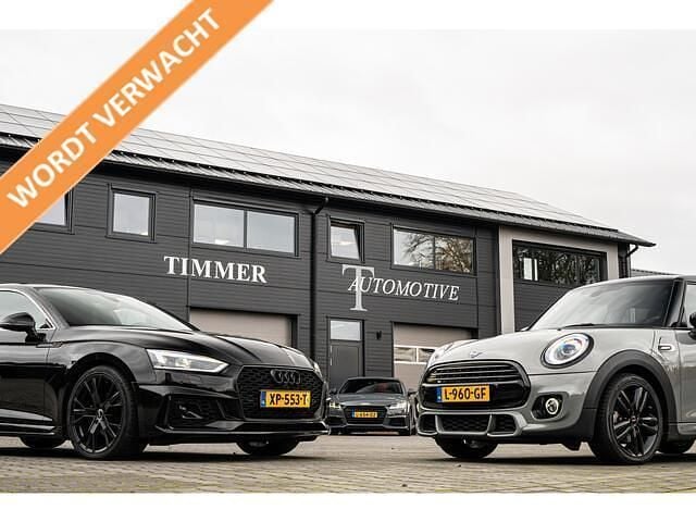 Zwart, metallic lak Gebruikt 2019 Volvo S60 R-Design Sedan | € 26.900 (Eerlijke prijs) - Afbeelding 1/1