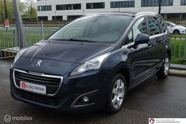 Blauw Gebruikt 2016 Peugeot 5008 Style MPV | € 8.950 (Eerlijke prijs) - Afbeelding 1/4