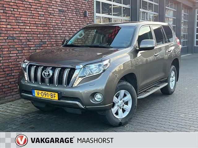 Bruin Gebruikt 2017 Toyota Land Cruiser Van | € 25.950 - Afbeelding 1/4