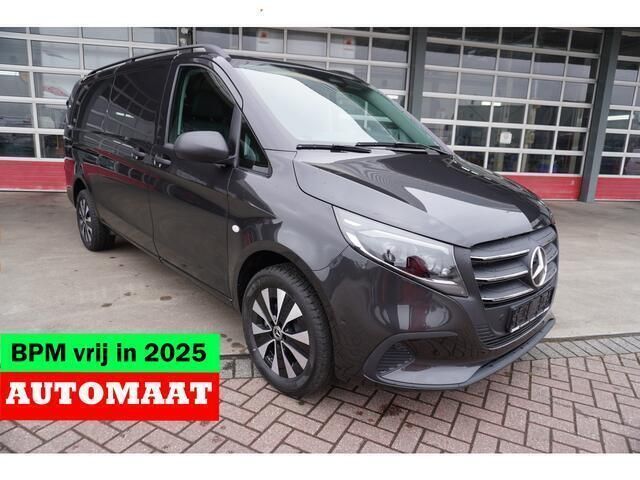 Grijs Nieuw 2024 Mercedes Vito MPV | € 56.850 (Super prijs) - Afbeelding 1/4