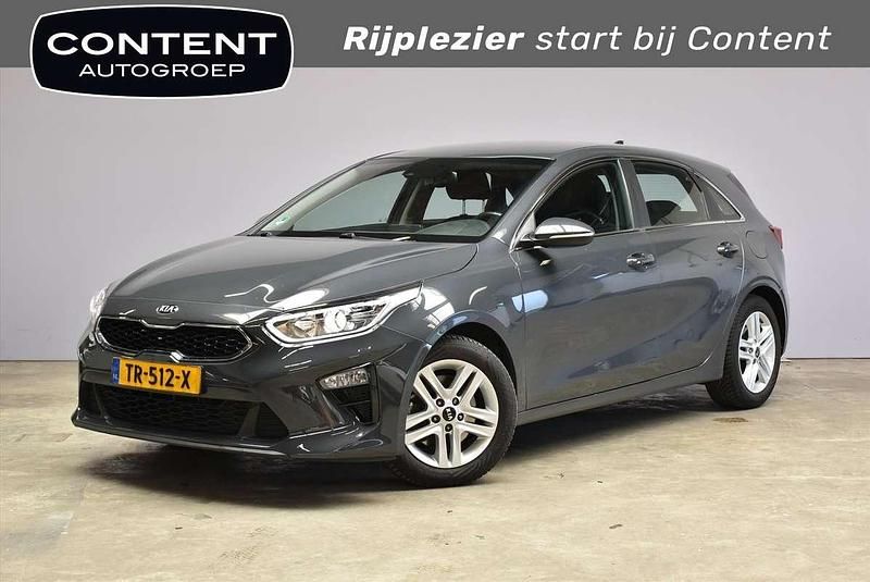 Grijs Gebruikt 2018 Kia Ceed Hatchback | € 12.940 (Eerlijke prijs) - Afbeelding 1/4