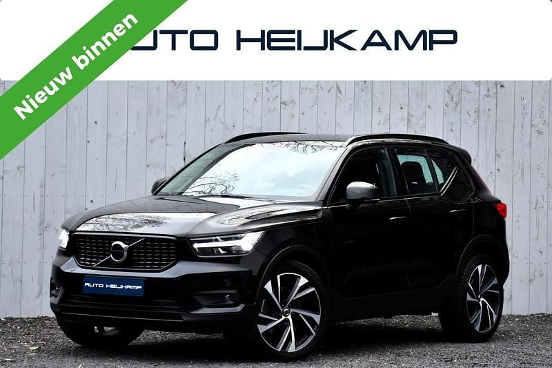 Zwart Gebruikt 2020 Volvo XC40 R-Design SUV | € 29.950 (Goede deal) - Afbeelding 1/4