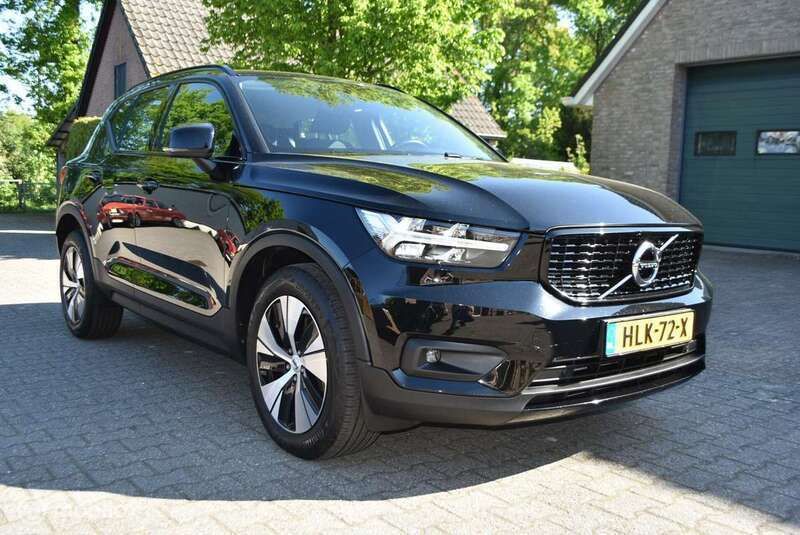 Zwart Gebruikt 2021 Volvo XC40 R-Design SUV | € 27.900 (Goede deal) - Afbeelding 1/4