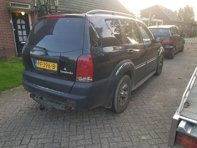 Occasion Ssangyong (KGM) Rexton 165 PK (121 kW) 2005 Zwart SUV