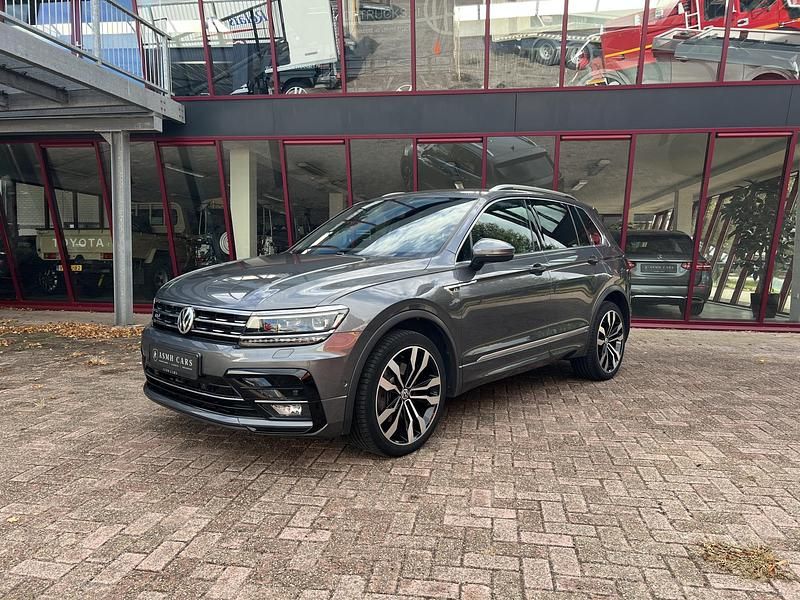 Grijs Gebruikt 2018 VW Tiguan Highline SUV | € 27.950 (Eerlijke prijs) - Afbeelding 1/4