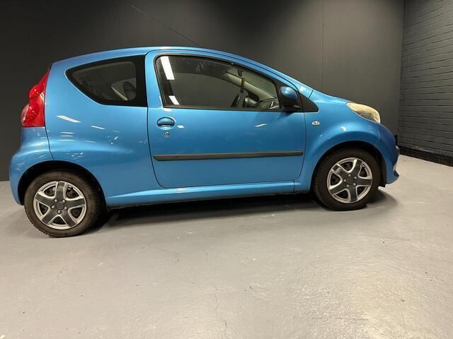 Occasion Peugeot 107 68 PK (50 kW) 2006 Blauw Hatchback
