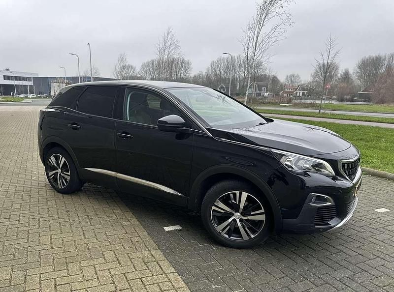 Zwart Occasion 2018 Peugeot 3008 GT-line MPV | € 11.500 (Goede deal) - Afbeelding 1/4