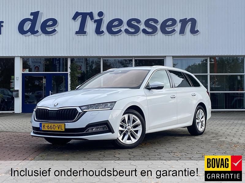 Wit Gebruikt 2021 Skoda Octavia Business Line Stationwagen | € 20.945 (Eerlijke prijs) - Afbeelding 1/4