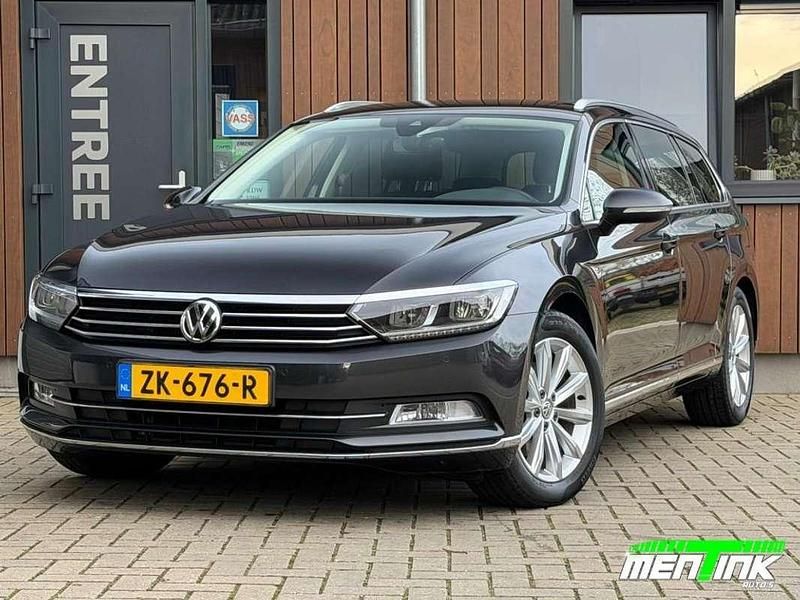Grijs Gebruikt 2018 VW Passat Stationwagen | € 17.950 (Goede deal) - Afbeelding 1/4