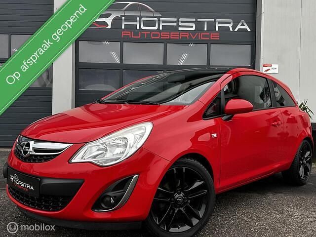 Rood Gebruikt 2011 Opel Corsa Color Edition Hatchback | € 4.445 (Eerlijke prijs) - Afbeelding 1/4