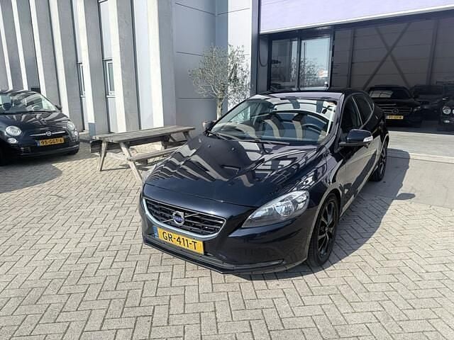 Occasion Volvo V40 Business Edition 120 PK (88 kW) 2015 Blauw (metallic) Hatchback