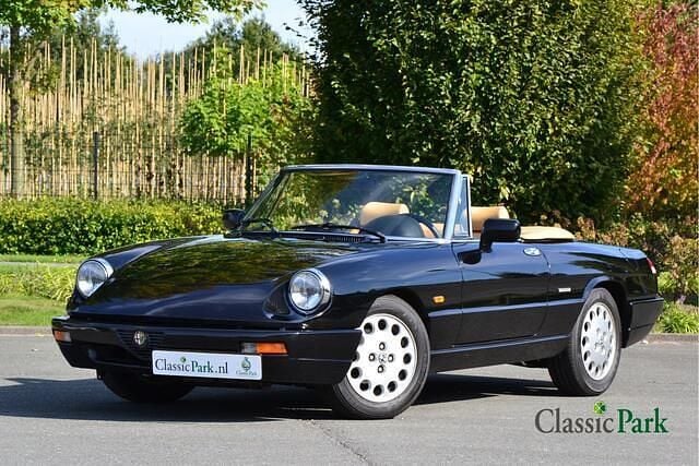 Zwart Gebruikt 1990 Alfa Romeo Spider Cabriolet | € 24.900 - Afbeelding 1/4