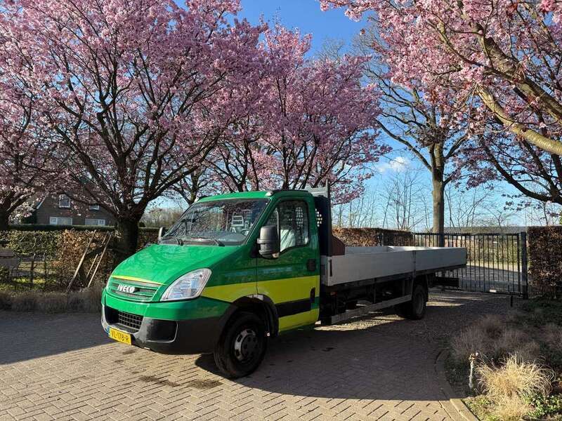 Groen Gebruikt 2008 Iveco Daily Van | € 7.500 (Eerlijke prijs) - Afbeelding 1/4