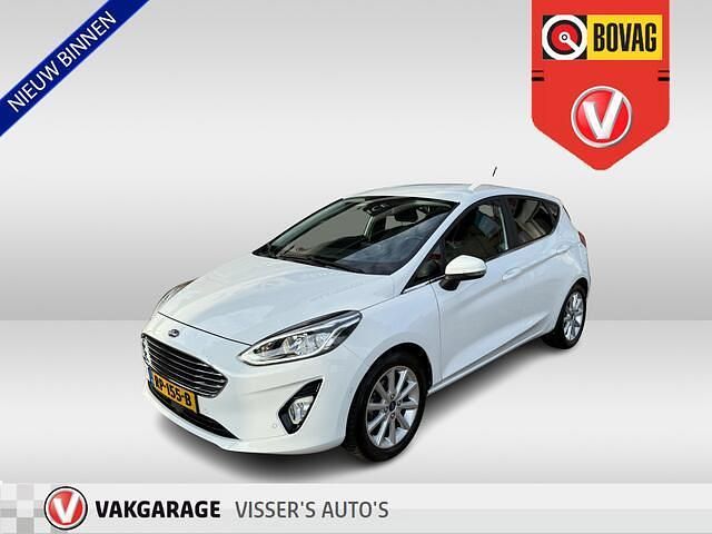 Grijs Gebruikt 2017 Ford Fiesta Titanium Hatchback | € 12.950 (Eerlijke prijs) - Afbeelding 1/4