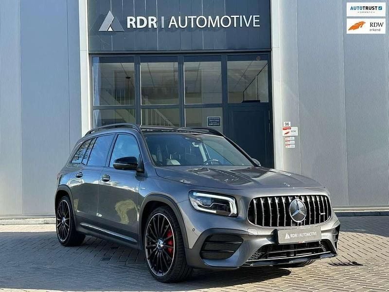 Grijs Gebruikt 2022 Mercedes GLB35 AMG SUV | € 58.000 - Afbeelding 1/4
