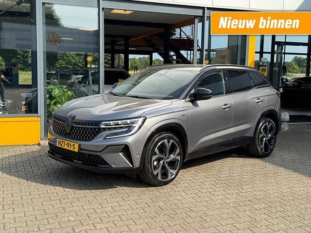 Grijs, metallic lak Gebruikt 2025 Renault Austral Esprit Alpine SUV | € 37.795 (Duur) - Afbeelding 1/4