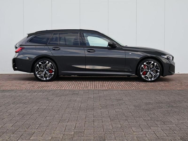 Occasion BMW 330e M Sport 292 PK (214 kW) 2025 Grijs Stationwagen