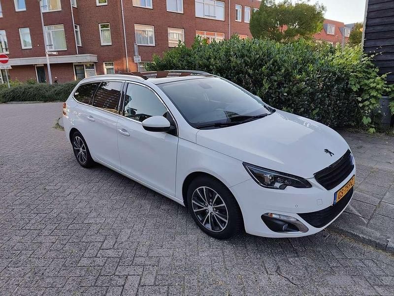 Wit Gebruikt 2015 Peugeot 308 MPV | € 5.850 (Goede deal) - Afbeelding 1/4