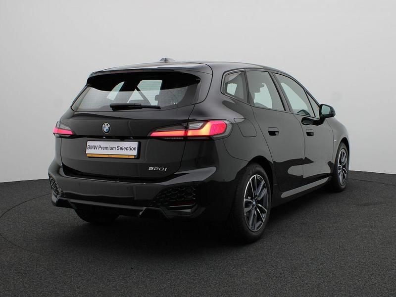 Occasion BMW 220 Active Tourer M Sport 170 PK (125 kW) 2025 Zwart, metallic lak MPV