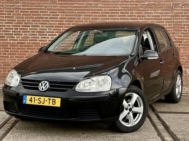 Zwart Gebruikt 2006 VW Golf V Comfortline Hatchback | € 2.750 (Goede deal) - Afbeelding 1/4