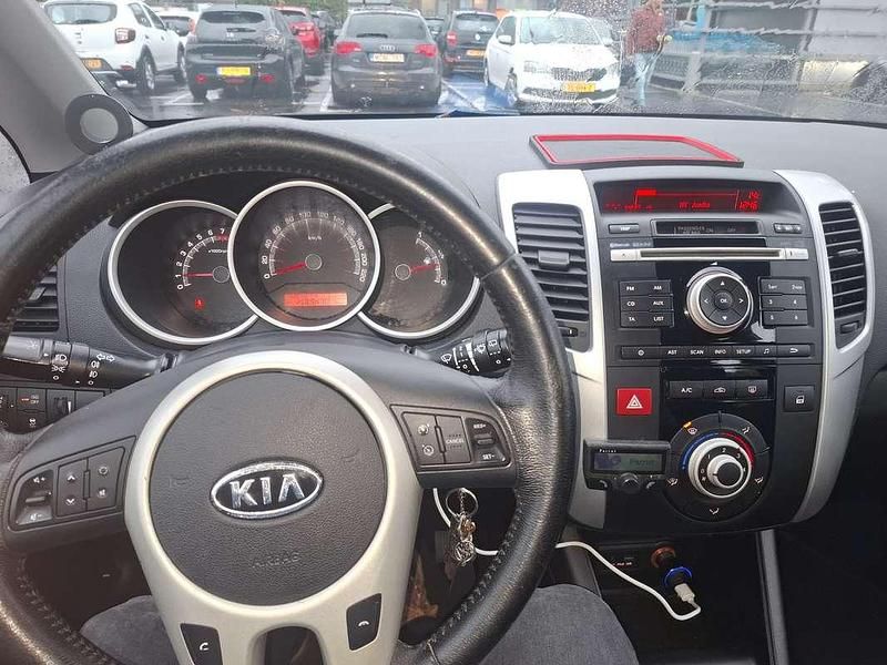 Occasion Kia Venga 90 PK (66 kW) 2010 Grijs Hatchback