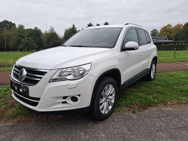 Wit Gebruikt 2011 VW Tiguan Sport SUV | € 8.750 (Eerlijke prijs) - Afbeelding 1/4