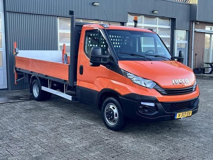 Occasion Iveco Daily 136 PK (100 kW) 2018 Oranje Cabriolet