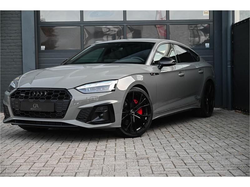 Grijs Gebruikt 2020 Audi A5 Hatchback | € 31.900 (Eerlijke prijs) - Afbeelding 1/4