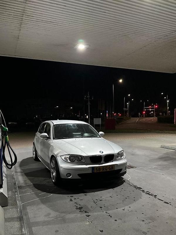 Occasion BMW 118 129 PK (94 kW) 2005 Grijs Hatchback