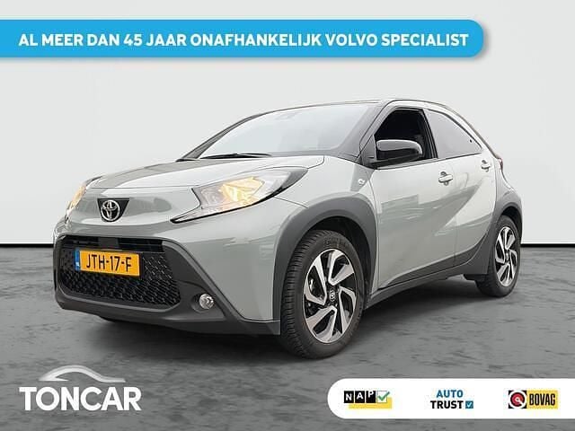 Groen Occasion 2025 Toyota Aygo X Pulse SUV | € 19.885 (Eerlijke prijs) - Afbeelding 1/4