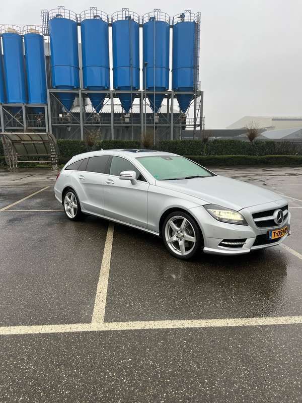 Grijs Gebruikt 2013 Mercedes CLS350 Stationwagen | € 18.500 (Eerlijke prijs) - Afbeelding 1/4