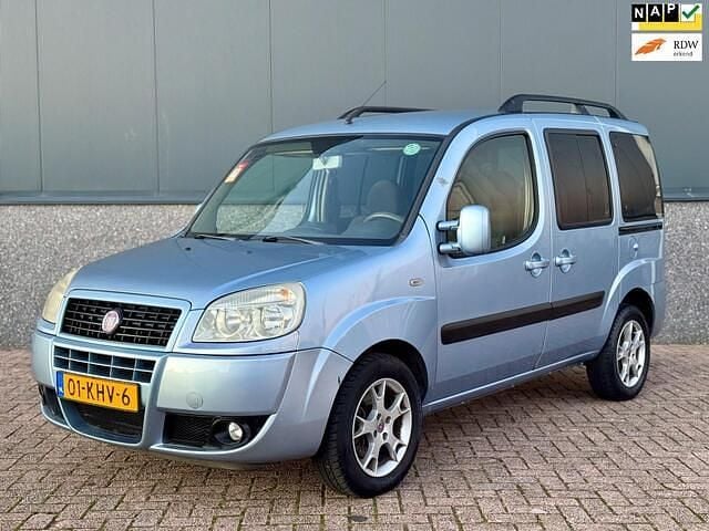 Blauw Gebruikt 2009 Fiat Doblò MPV | € 2.950 (Goede deal) - Afbeelding 1/4