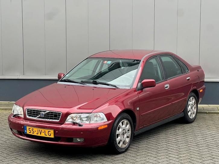 Occasion 2002 Volvo S40 Sedan | € 1.995 (Eerlijke prijs) - Afbeelding 1/4