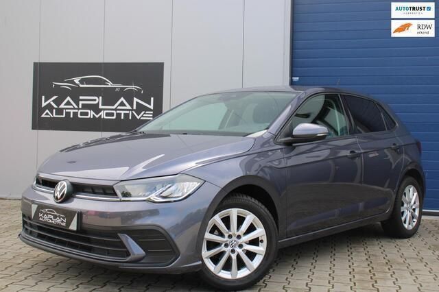 Grijs Gebruikt 2022 VW Polo Hatchback | € 19.140 (Goede deal) - Afbeelding 1/4