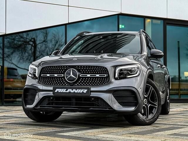 Occasion Mercedes GLB180 AMG line 136 PK (100 kW) 2021 Grijs SUV