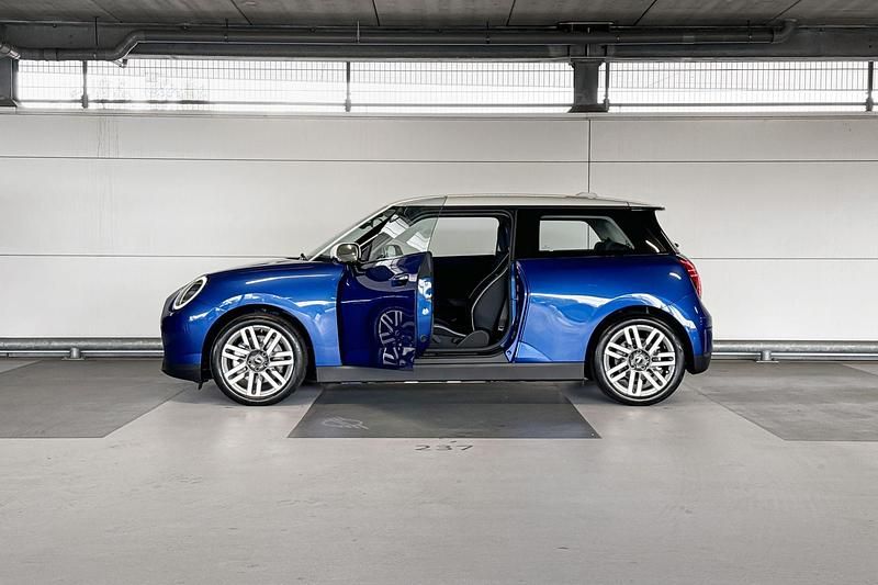 Occasion Mini Cooper Classic 135 kW (184 PK) 2024 Blauw Hatchback