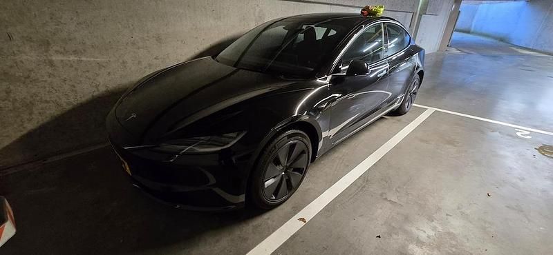 Occasion Tesla Model 3 RWD 208 kW (283 PK) 2024 Zwart Sedan