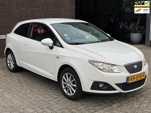 Wit Gebruikt 2011 Seat Ibiza SC Copa Hatchback | € 2.990 (Eerlijke prijs) - Afbeelding 1/4