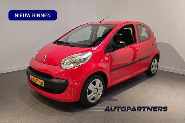 Rood Occasion 2006 Citroën C1 Hatchback | € 1.950 (Eerlijke prijs) - Afbeelding 1/4