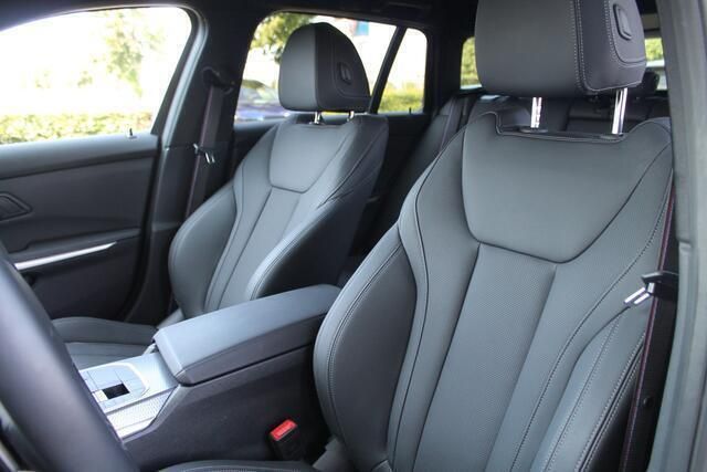 Occasion BMW 330 M Sport 291 PK (214 kW) 2024 Grijs Stationwagen