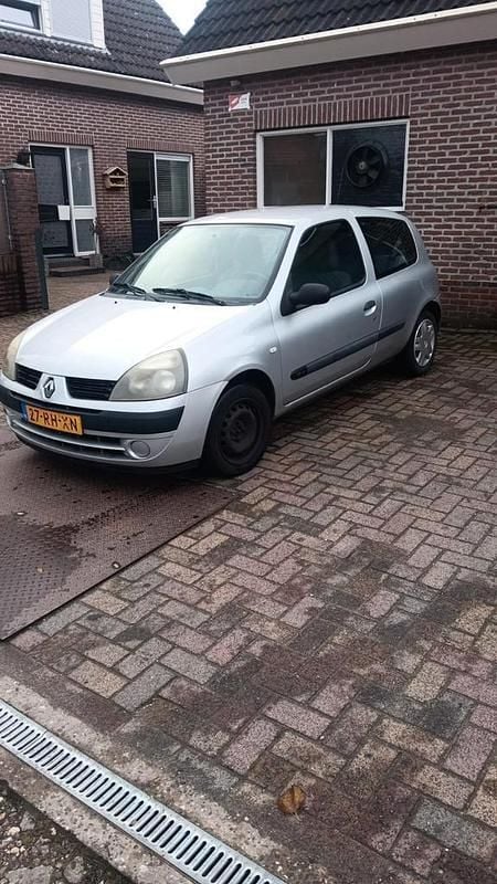 Gebruikt 2005 Renault Clio II | € 499 (Super prijs) - Afbeelding 1/3