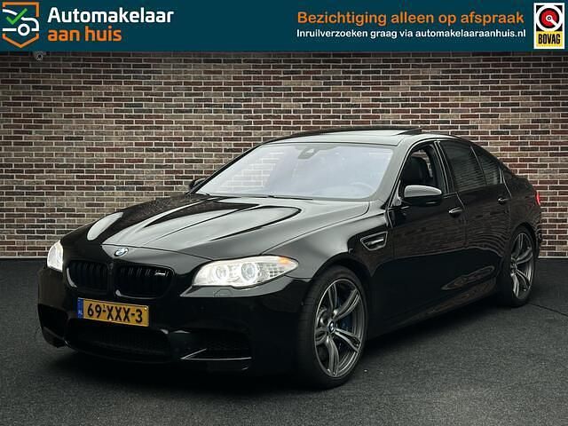 Zwart, metallic lak Gebruikt 2012 BMW M5 Comfort Edition Sedan | € 29.995 (Eerlijke prijs) - Afbeelding 1/4