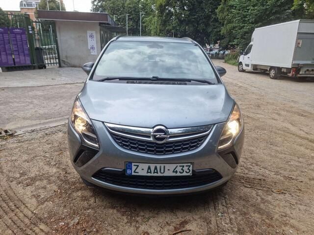 Grijs Gebruikt 2014 Opel Zafira Business MPV | € 5.750 - Afbeelding 1/4