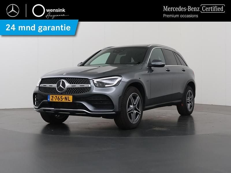 Grijs Gebruikt 2021 Mercedes GLC300e Premium SUV | € 43.850 (Eerlijke prijs) - Afbeelding 1/4