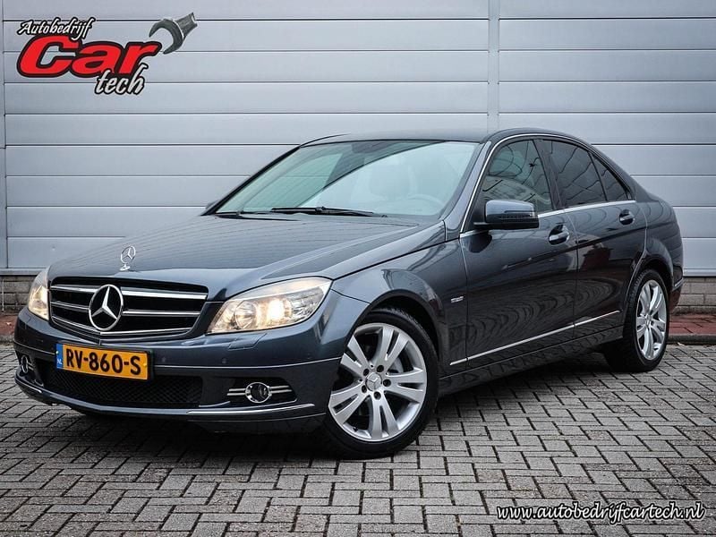 Grijs Gebruikt 2010 Mercedes C180 Avantgarde Sedan | € 8.480 (Eerlijke prijs) - Afbeelding 1/4