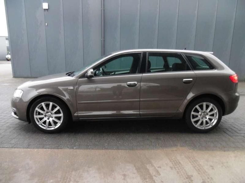 Occasion Audi A3 Comfort 125 PK (91 kW) 2012 Grijs (metallic) Hatchback