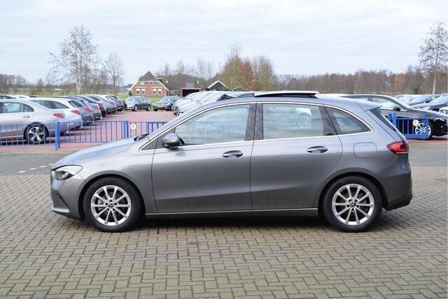 Occasion Mercedes B180 Advantage 136 PK (100 kW) 2021 Grijs MPV