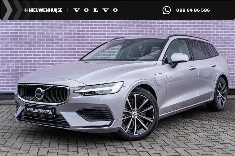 Grijs Nieuw 2025 Volvo V60 Stationwagen | € 54.194 (Eerlijke prijs) - Afbeelding 1/4